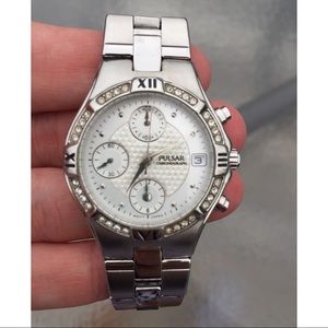 Women’s pulsar watch